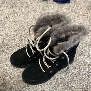 black size 6.5 sorrel boots! good condition